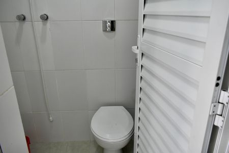 Casa à venda com 190m², 3 quartos e 3 vagas Casa à venda com 190m², 3 quartos e 3 vagasBanheiro de serviço