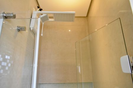 Casa à venda com 190m², 3 quartos e 3 vagas Casa à venda com 190m², 3 quartos e 3 vagasBanheiro Social