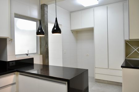 Casa à venda com 190m², 3 quartos e 3 vagas Casa à venda com 190m², 3 quartos e 3 vagasCozinha