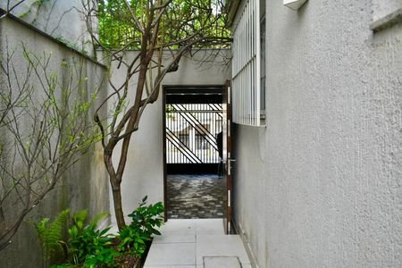 Casa à venda com 190m², 3 quartos e 3 vagas Casa à venda com 190m², 3 quartos e 3 vagasEntrada