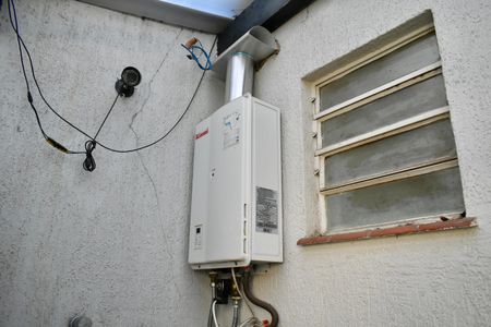 Casa à venda com 190m², 3 quartos e 3 vagas Casa à venda com 190m², 3 quartos e 3 vagasQuintal