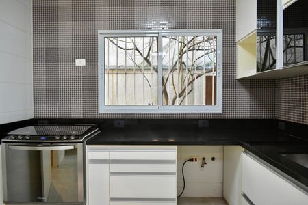 Casa à venda com 190m², 3 quartos e 3 vagas Casa à venda com 190m², 3 quartos e 3 vagasCozinha