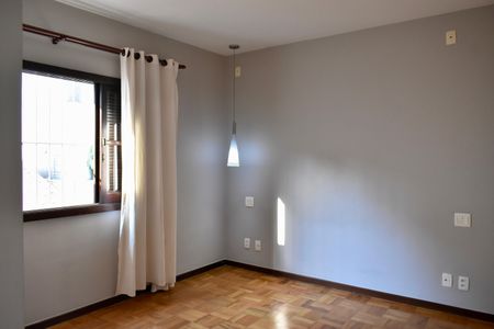 Casa à venda com 190m², 3 quartos e 3 vagas Casa à venda com 190m², 3 quartos e 3 vagasSuíte