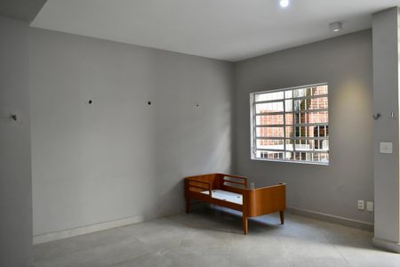 Casa à venda com 190m², 3 quartos e 3 vagas Casa à venda com 190m², 3 quartos e 3 vagasSala