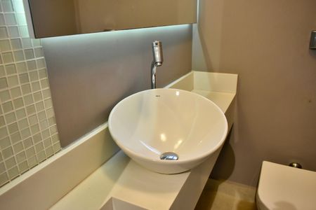 Casa à venda com 190m², 3 quartos e 3 vagas Casa à venda com 190m², 3 quartos e 3 vagasLavabo