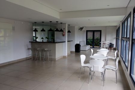 Apartamento para alugar com 53m², 2 quartos e 1 vaga Apartamento para alugar com 53m², 2 quartos e 1 vagaÁrea comum - Salão de festas