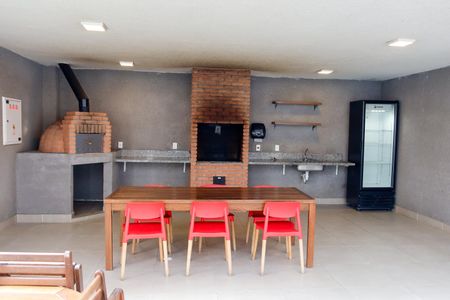 Apartamento para alugar com 53m², 2 quartos e 1 vaga Apartamento para alugar com 53m², 2 quartos e 1 vagaÁrea comum - Churrasqueira