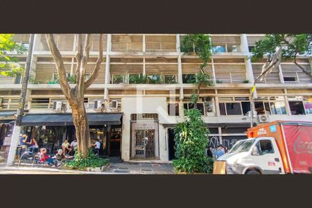 Apartamento à venda com 65m², 1 quarto e sem vaga Apartamento à venda com 65m², 1 quarto e sem vagaFachada