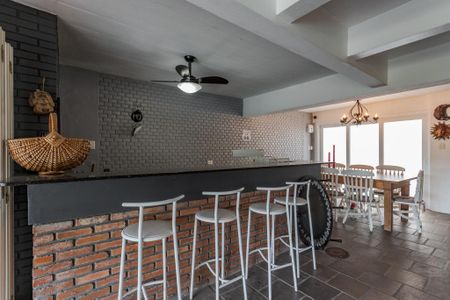 Casa para alugar com 588m², 3 quartos e 3 vagas Casa para alugar com 588m², 3 quartos e 3 vagasEspaço Gourmet