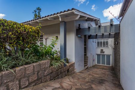 Casa para alugar com 588m², 3 quartos e 3 vagas Casa para alugar com 588m², 3 quartos e 3 vagasGaragem