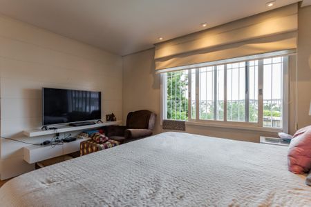 Casa para alugar com 588m², 3 quartos e 3 vagas Casa para alugar com 588m², 3 quartos e 3 vagasSuíte