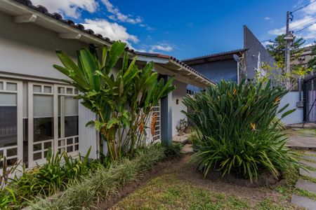 Casa para alugar com 588m², 3 quartos e 3 vagas Casa para alugar com 588m², 3 quartos e 3 vagasQuintal