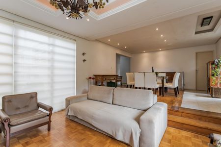 Casa para alugar com 588m², 3 quartos e 3 vagas Casa para alugar com 588m², 3 quartos e 3 vagasSala