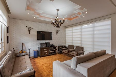 Casa para alugar com 588m², 3 quartos e 3 vagas Casa para alugar com 588m², 3 quartos e 3 vagasSala