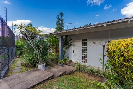 Casa para alugar com 588m², 3 quartos e 3 vagas Casa para alugar com 588m², 3 quartos e 3 vagasQuintal