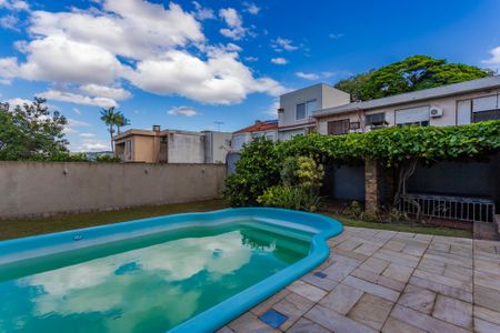 Casa para alugar com 588m², 3 quartos e 3 vagas Casa para alugar com 588m², 3 quartos e 3 vagasQuintal