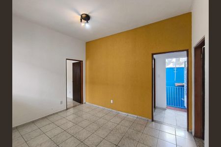 Casa à venda com 88m², 2 quartos e sem vaga Casa à venda com 88m², 2 quartos e sem vagaSala