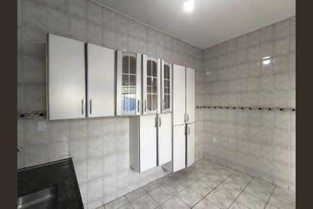 Casa à venda com 88m², 2 quartos e sem vaga Casa à venda com 88m², 2 quartos e sem vagaBanheiro