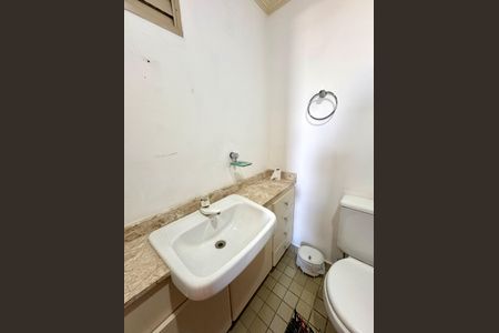 Apartamento à venda com 70m², 3 quartos e 1 vaga Apartamento à venda com 70m², 3 quartos e 1 vagaBanheiro Social