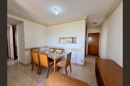 Apartamento à venda com 70m², 3 quartos e 1 vaga Apartamento à venda com 70m², 3 quartos e 1 vagaSala