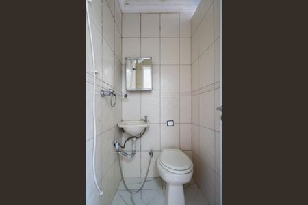 Apartamento à venda com 140m², 3 quartos e 1 vaga Apartamento à venda com 140m², 3 quartos e 1 vagaBanheiro da Suíte 2