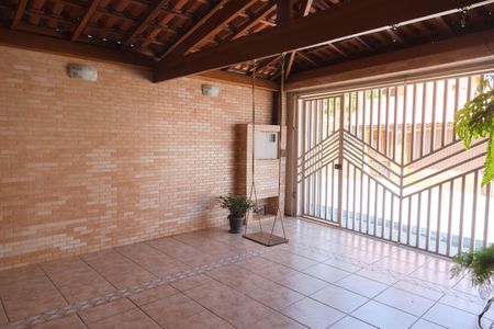 Casa à venda com 202m², 3 quartos e 2 vagas Casa à venda com 202m², 3 quartos e 2 vagasGaragem