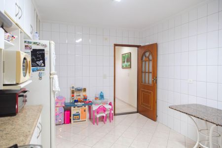 Casa à venda com 202m², 3 quartos e 2 vagas Casa à venda com 202m², 3 quartos e 2 vagasCozinha