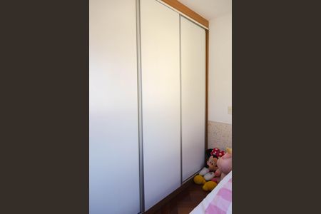 Casa à venda com 202m², 3 quartos e 2 vagas Casa à venda com 202m², 3 quartos e 2 vagasQuarto 2