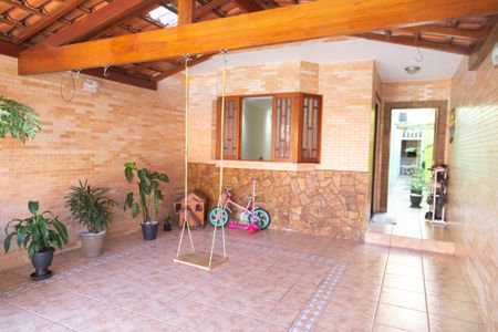 Casa à venda com 202m², 3 quartos e 2 vagas Casa à venda com 202m², 3 quartos e 2 vagasGaragem