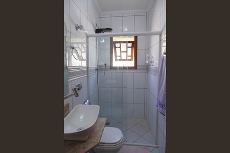 Casa à venda com 202m², 3 quartos e 2 vagas Casa à venda com 202m², 3 quartos e 2 vagasBanheiro do Quarto 1 Suíte