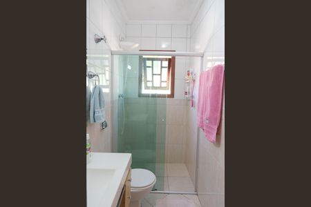 Casa à venda com 202m², 3 quartos e 2 vagas Casa à venda com 202m², 3 quartos e 2 vagasBanheiro Social