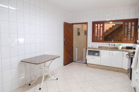 Casa à venda com 202m², 3 quartos e 2 vagas Casa à venda com 202m², 3 quartos e 2 vagasCozinha