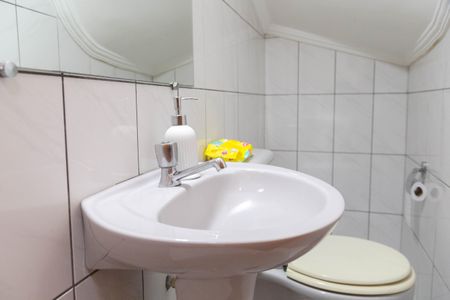 Casa à venda com 202m², 3 quartos e 2 vagas Casa à venda com 202m², 3 quartos e 2 vagasLavabo