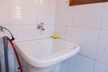 Casa à venda com 202m², 3 quartos e 2 vagas Casa à venda com 202m², 3 quartos e 2 vagasÁrea de Serviço