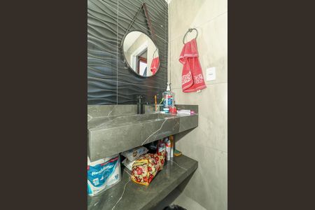 Casa à venda com 100m², 3 quartos e 3 vagas Casa à venda com 100m², 3 quartos e 3 vagasBanheiro