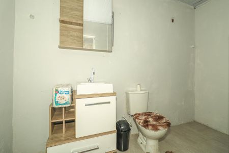 Casa à venda com 100m², 3 quartos e 3 vagas Casa à venda com 100m², 3 quartos e 3 vagasBanheiro da Edícula