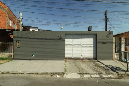 Casa à venda com 100m², 3 quartos e 3 vagas Casa à venda com 100m², 3 quartos e 3 vagasFachada