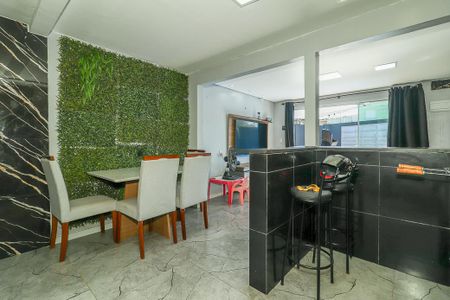 Casa à venda com 100m², 3 quartos e 3 vagas Casa à venda com 100m², 3 quartos e 3 vagasCozinha