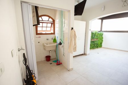 Casa à venda com 235m², 3 quartos e 3 vagas Casa à venda com 235m², 3 quartos e 3 vagasÁrea de Serviço