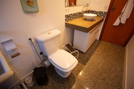 Casa à venda com 235m², 3 quartos e 3 vagas Casa à venda com 235m², 3 quartos e 3 vagasSuíte Banheiro