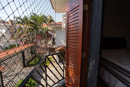 Casa à venda com 235m², 3 quartos e 3 vagas Casa à venda com 235m², 3 quartos e 3 vagasSuíte