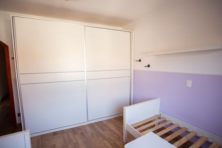 Casa à venda com 235m², 3 quartos e 3 vagas Casa à venda com 235m², 3 quartos e 3 vagasQuarto 2