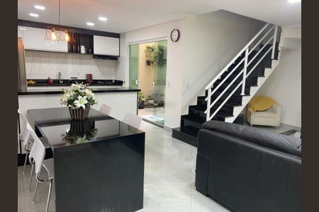 Casa à venda com 115m², 3 quartos e 2 vagas