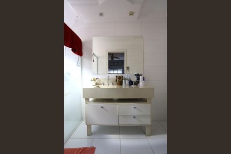 Casa à venda com 400m², 4 quartos e 5 vagas Casa à venda com 400m², 4 quartos e 5 vagasBanheiro