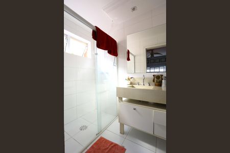 Casa à venda com 400m², 4 quartos e 5 vagas Casa à venda com 400m², 4 quartos e 5 vagasBanheiro