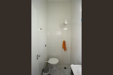 Casa à venda com 400m², 4 quartos e 5 vagas Casa à venda com 400m², 4 quartos e 5 vagasÁrea de Serviço