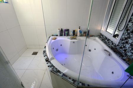 Casa à venda com 400m², 4 quartos e 5 vagas Casa à venda com 400m², 4 quartos e 5 vagasBanheiro da Suíte 2