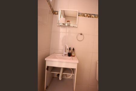 Casa à venda com 400m², 4 quartos e 5 vagas Casa à venda com 400m², 4 quartos e 5 vagasBanheiro de Serviço