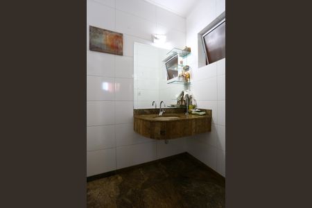 Casa à venda com 400m², 4 quartos e 5 vagas Casa à venda com 400m², 4 quartos e 5 vagasLavabo