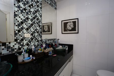 Casa à venda com 400m², 4 quartos e 5 vagas Casa à venda com 400m², 4 quartos e 5 vagasBanheiro da Suíte 2